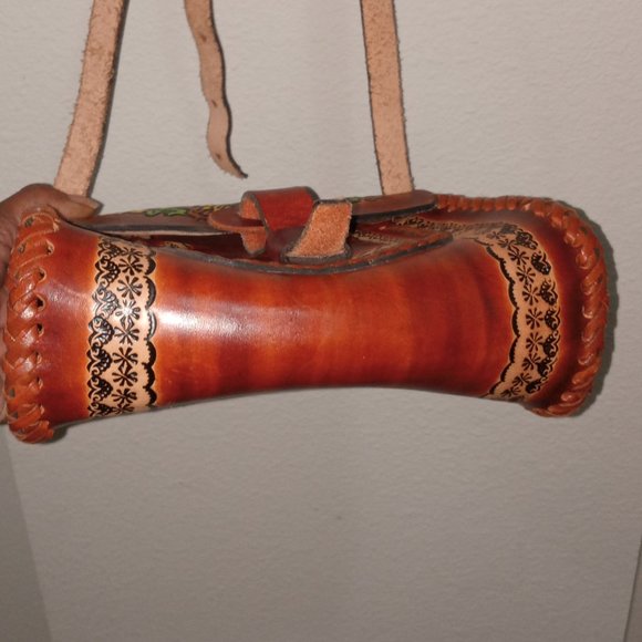 Handmade Leather Hand painted Made in Mexico Crossbody - Picture 3 of 12